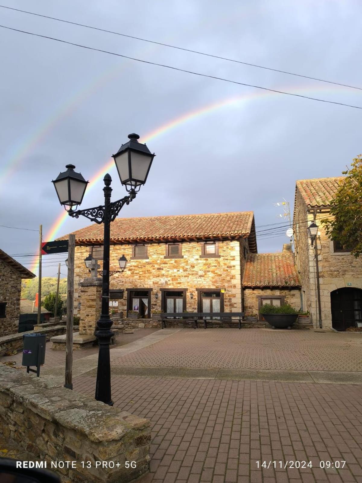Posada De Serrada Серрада-де-ла-Фуэнте Экстерьер фото